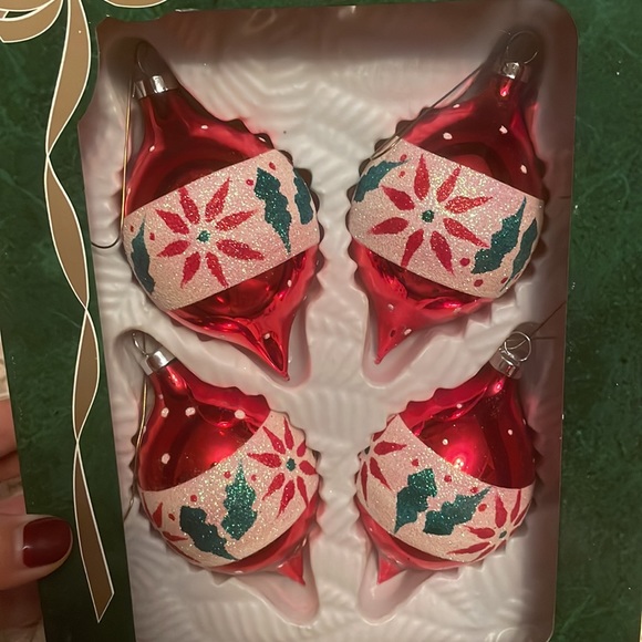 ๐๐๐4 Boxes of Christmas Ornaments ๐๐๐ - Picture 7 of 11